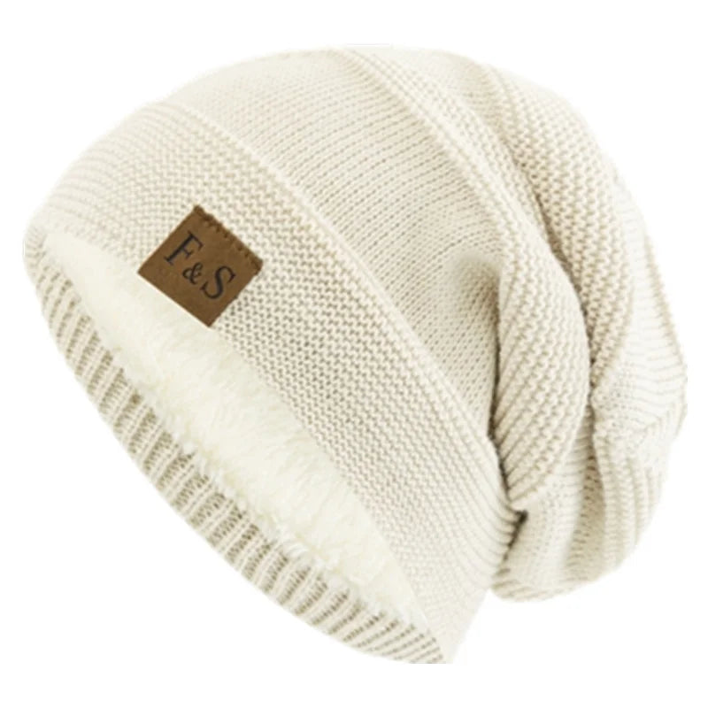 Men Fur-Lined Slouchy Beanie – Warm Knitted Hat with Label Detail