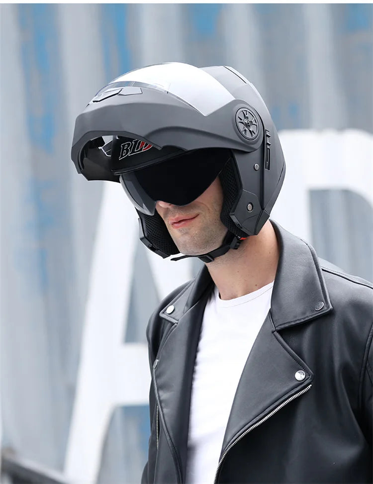 Modular Dual-Visor Motorcycle Helmet – Flip-Up Full Face (Unisex)