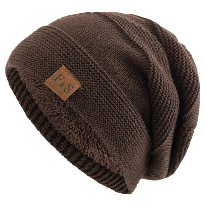 Men Fur-Lined Slouchy Beanie – Warm Knitted Hat with Label Detail