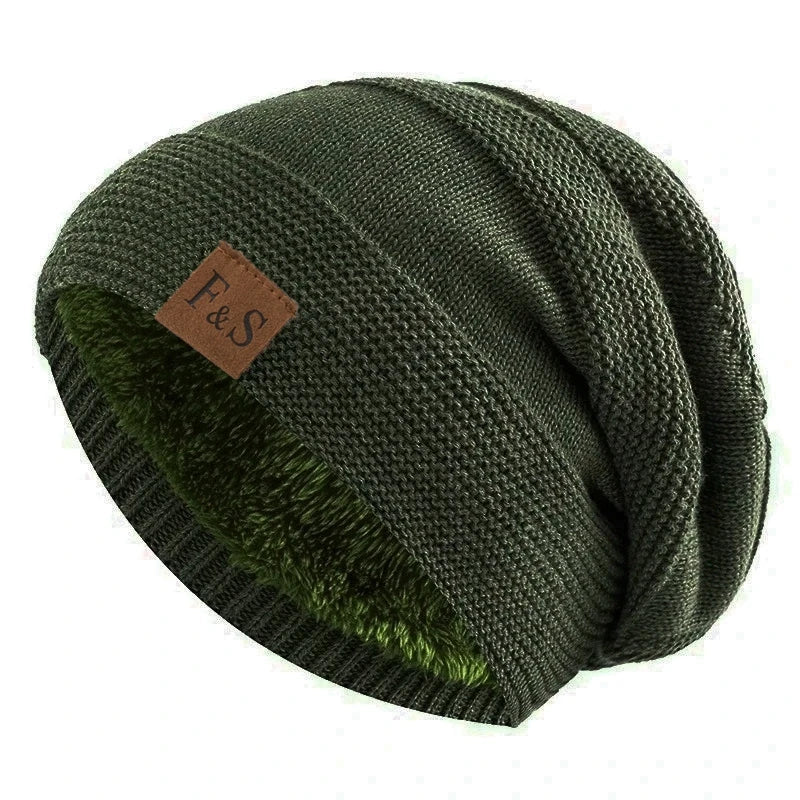 Men Fur-Lined Slouchy Beanie – Warm Knitted Hat with Label Detail